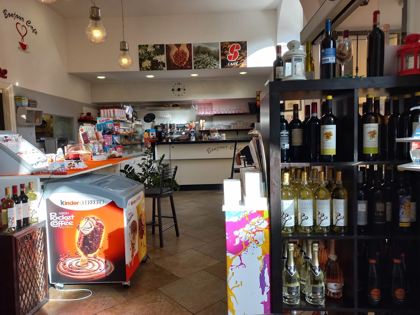Bonjour Cafe