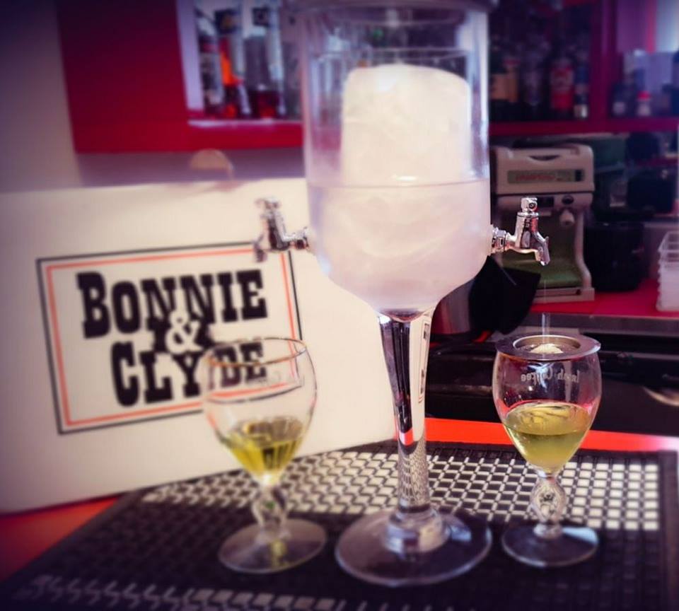 Bonnie&Clyde Bar