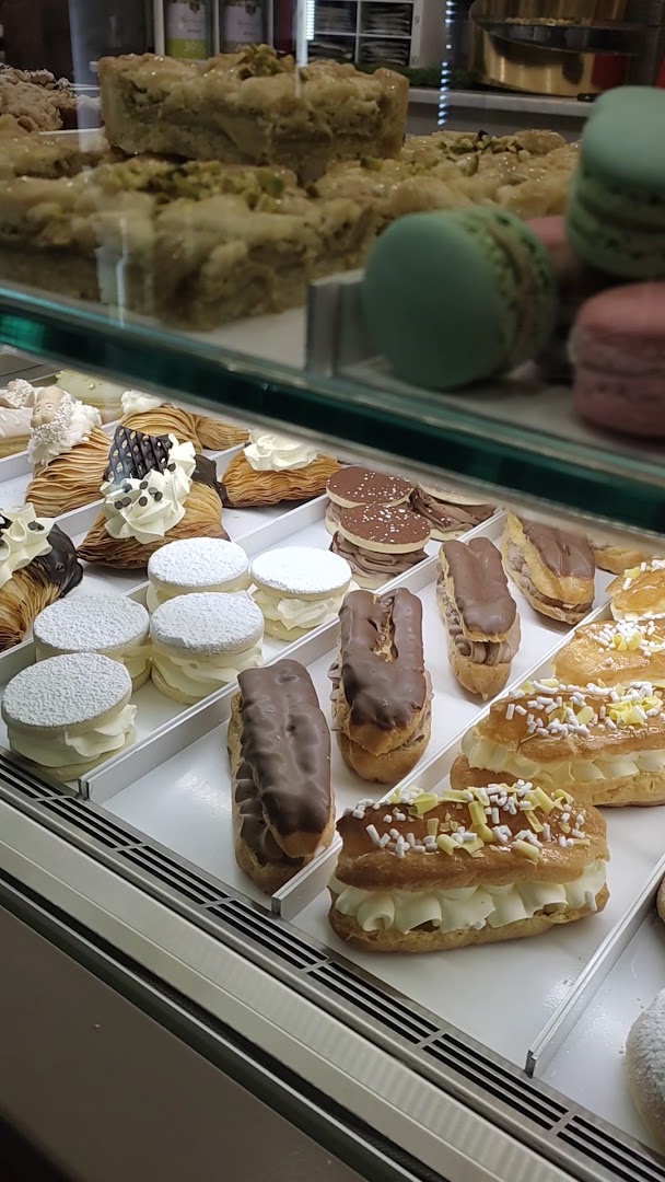 BOOM Bakery & Aperitif