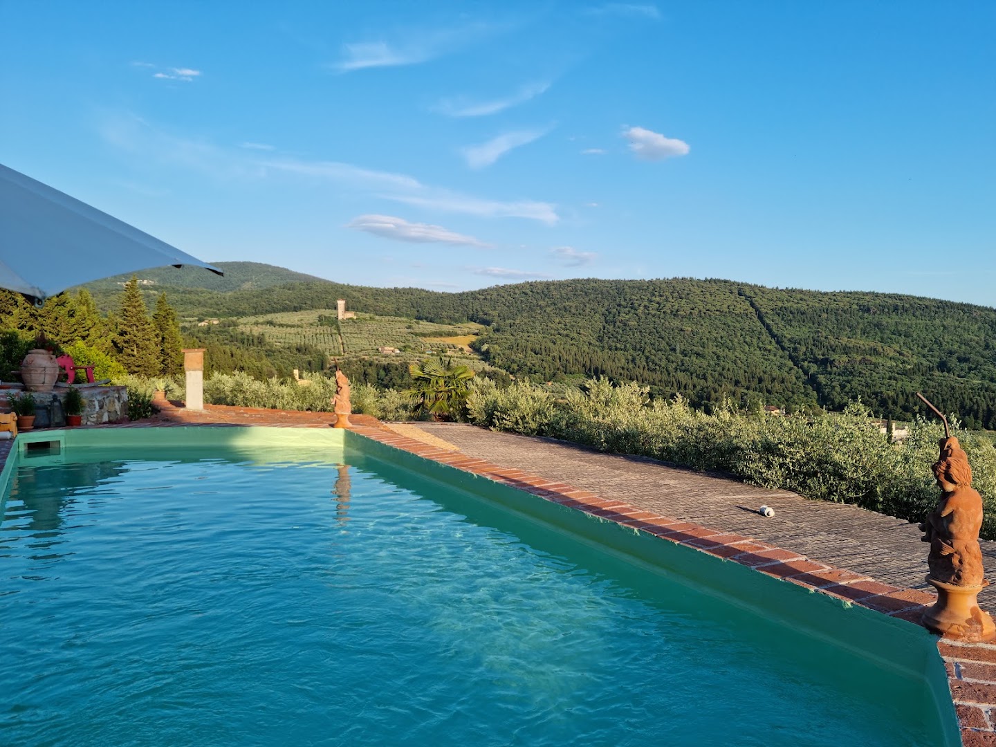 Borgo Medievale di Poggio alla Pieve Relais, Food & Art