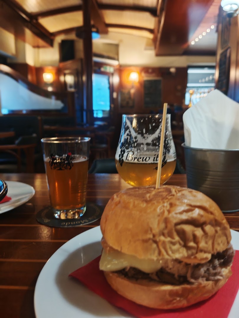 Bounty Pub, Trieste