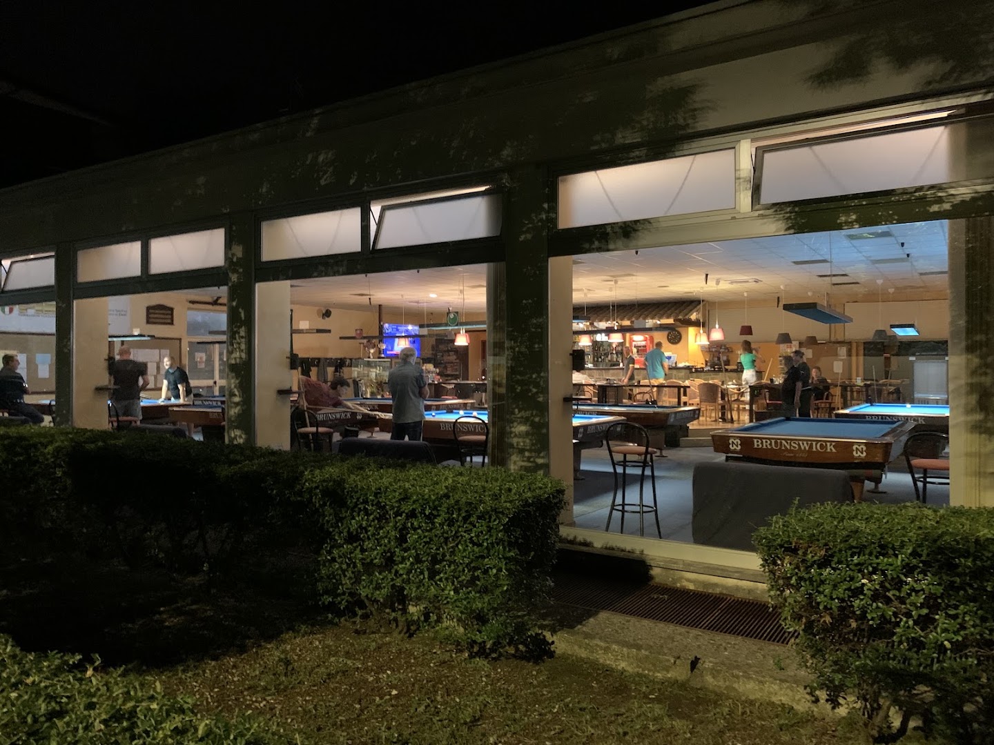 Break Point Billiard Club