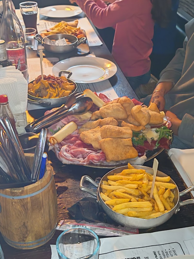 Bridge Pub