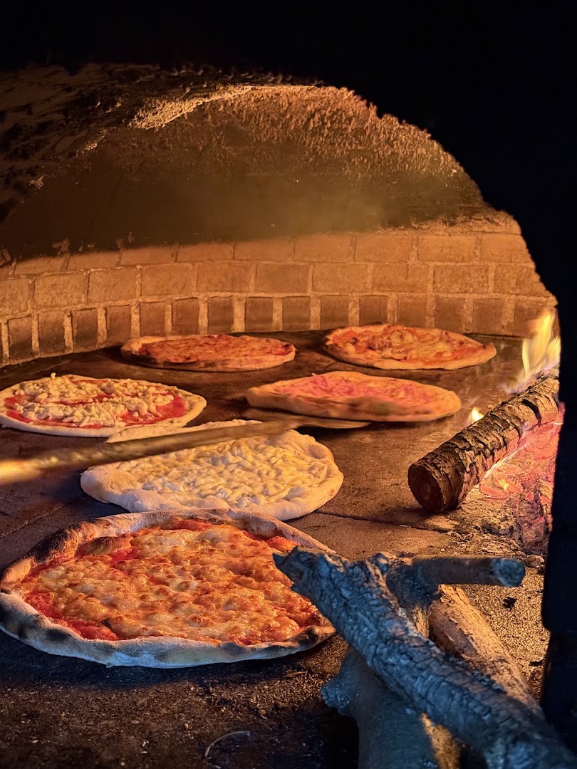 Bruno’s pizzeria