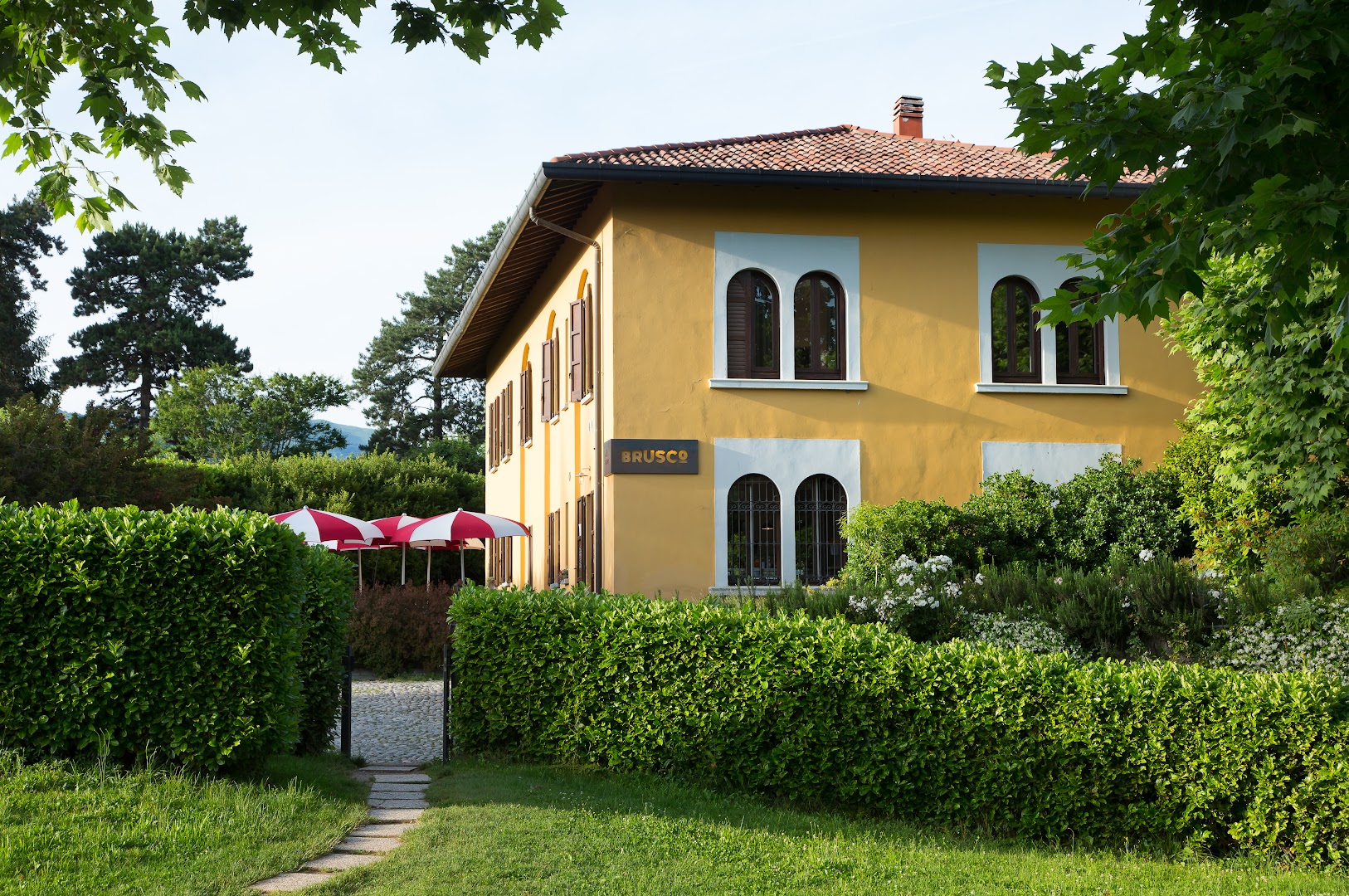 Brusco Bar & Rooms