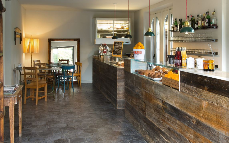 Brusco Bar & Rooms