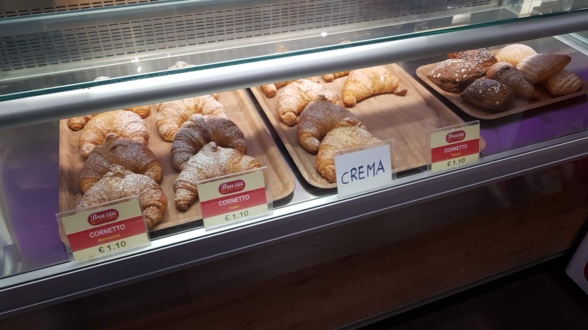 Bruzia Grill, Maida