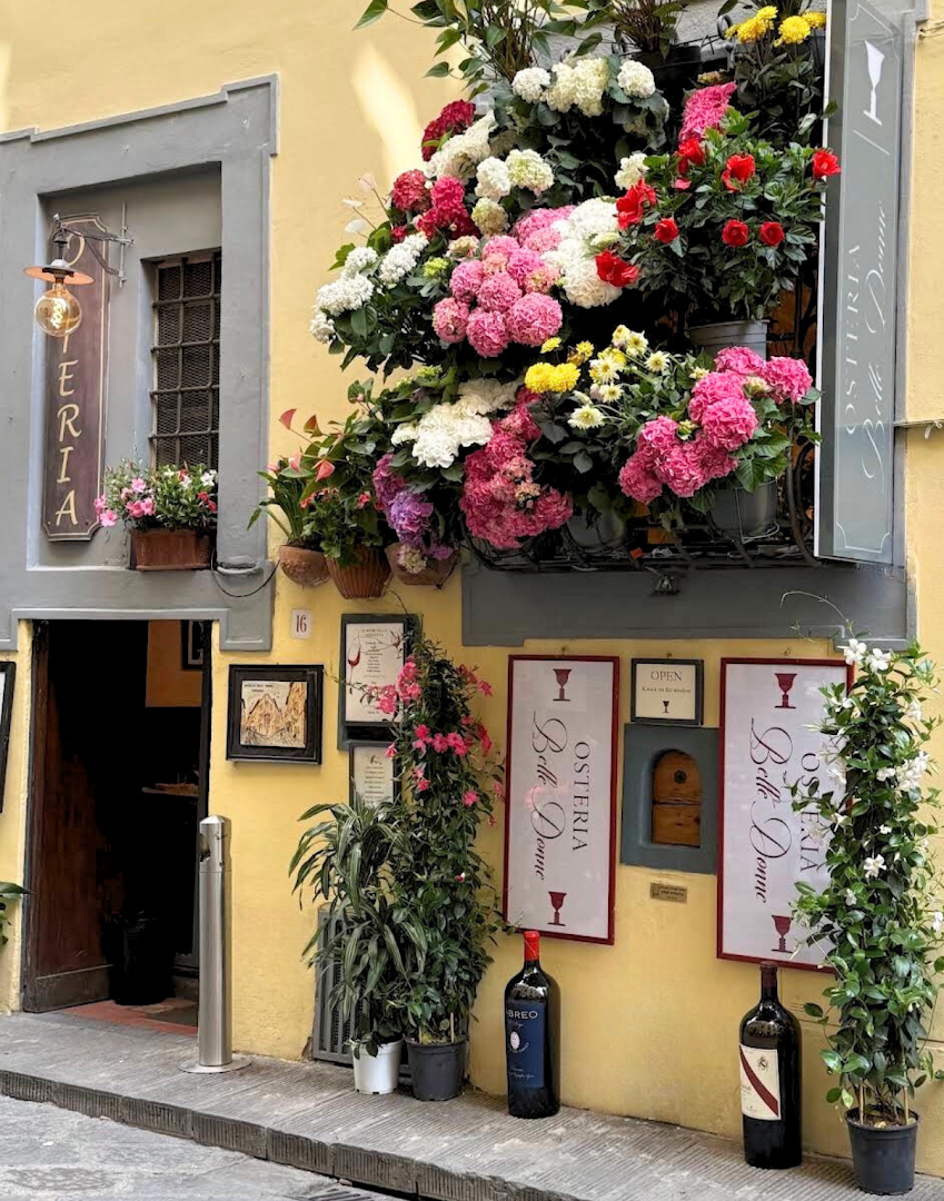 Buchetta del Vino Belle Donne | Historic Wine Window