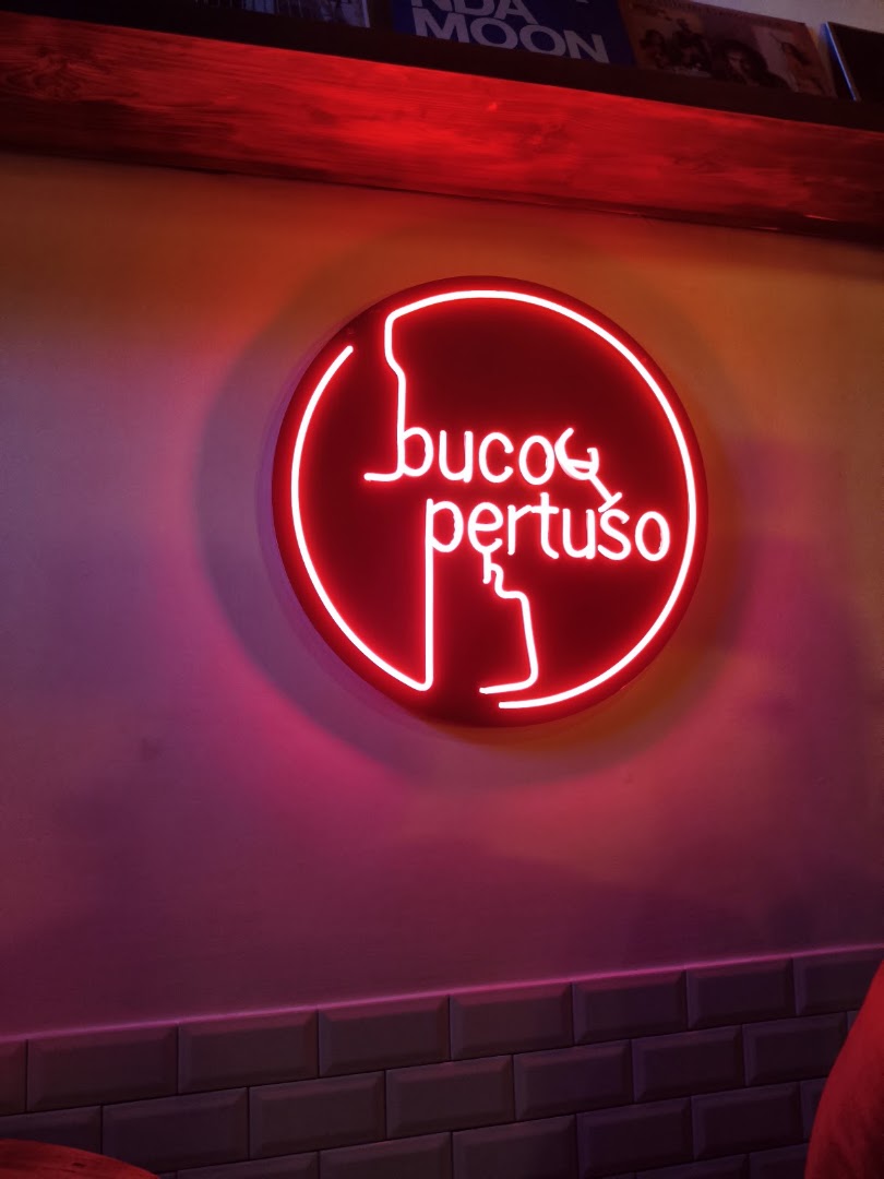 Bucopertuso - Public House