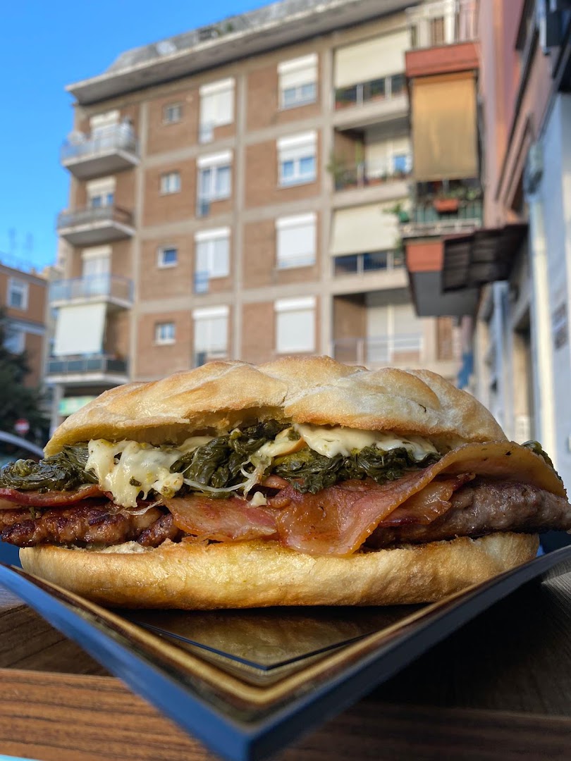 Buggi, Latina