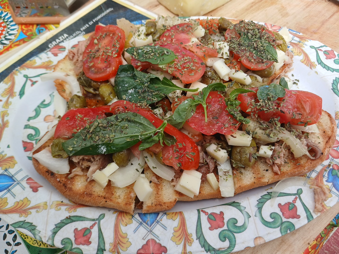 Burgaretta Ortaggi Arrosto.Food. Pane Cunzato.TaglieriRurali. Bruschette. Pagnotte siciliane farcite.Braceria.