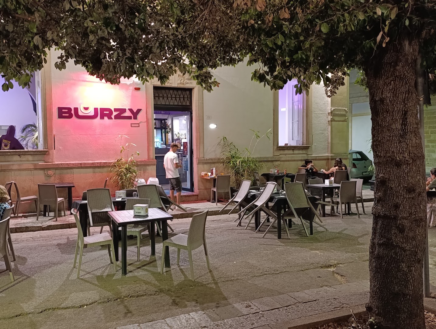 Burzy Martano