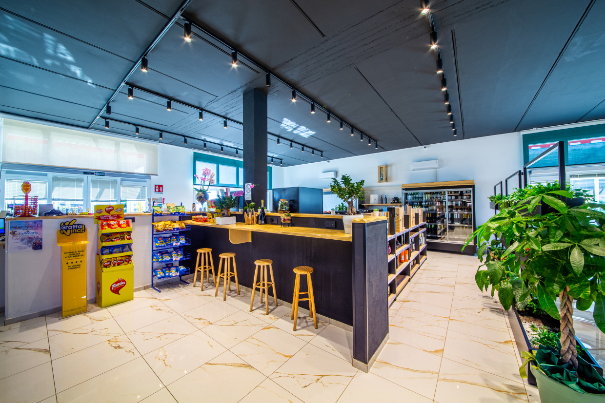 Busia Services, Porto Torres