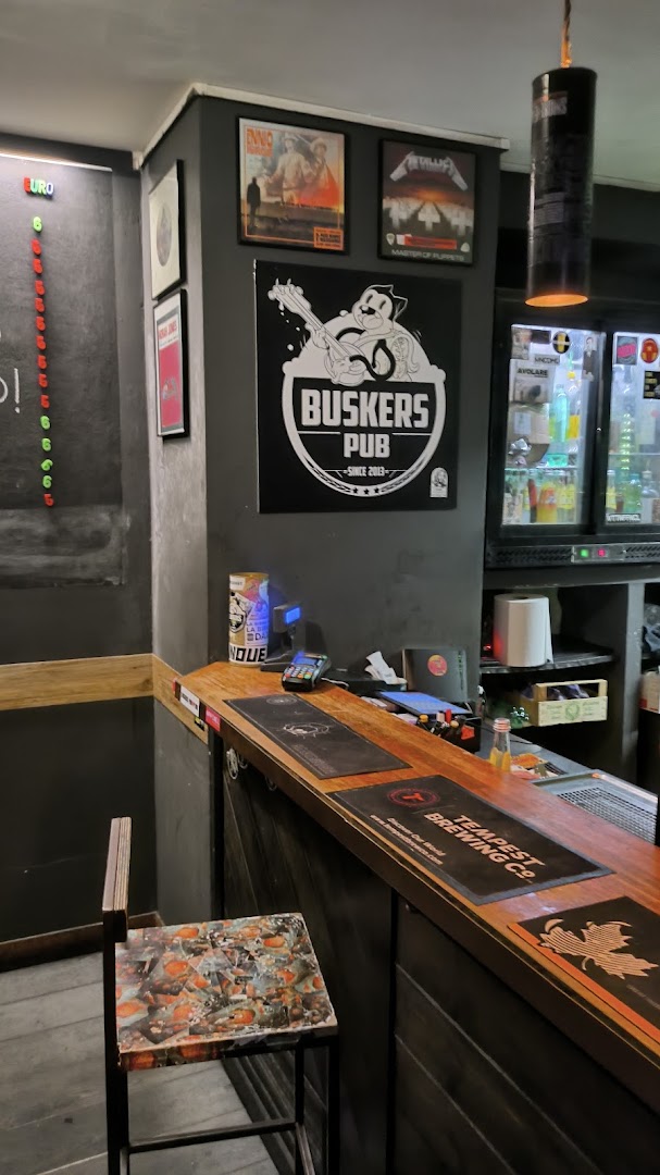 Buskers