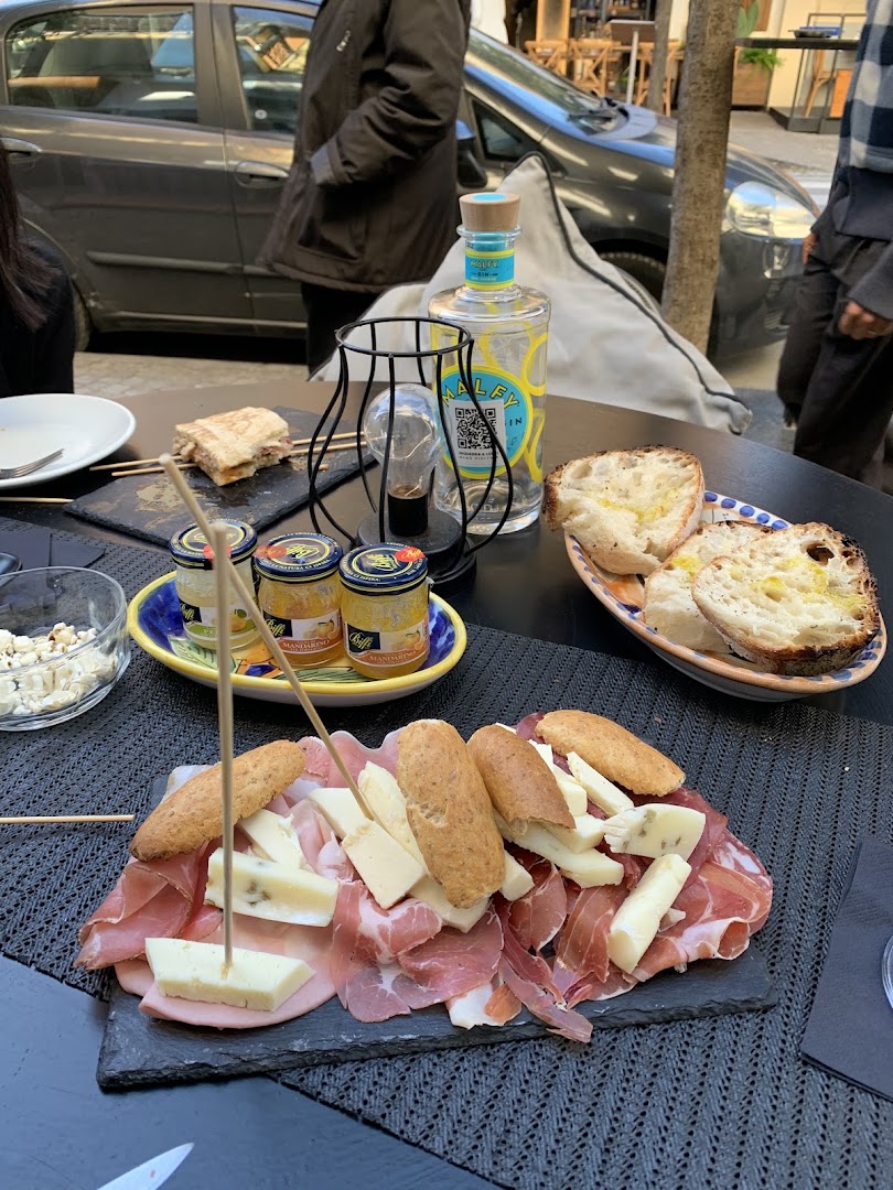C POMPEI Restaurant & Drink