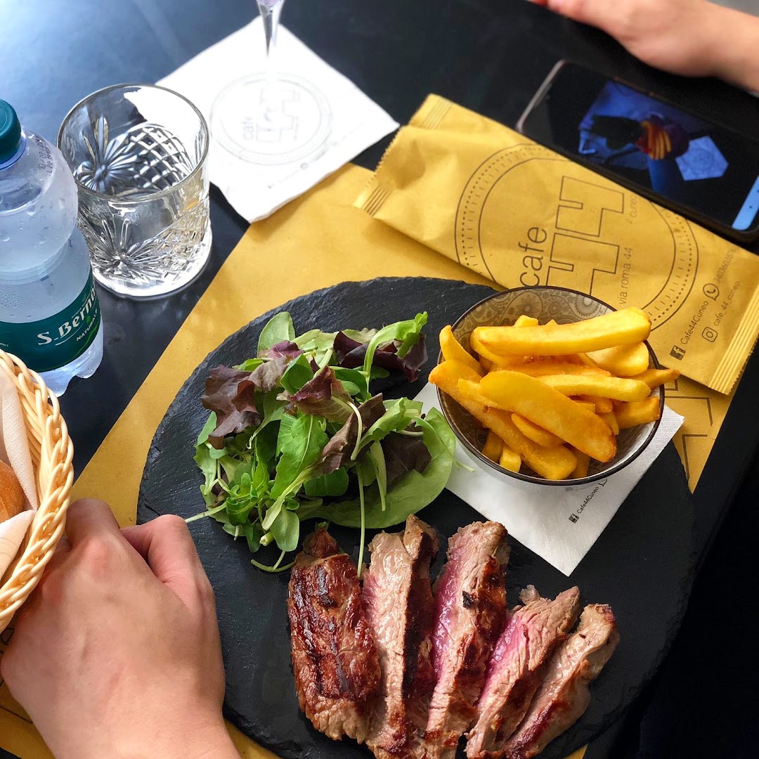Cafè 44