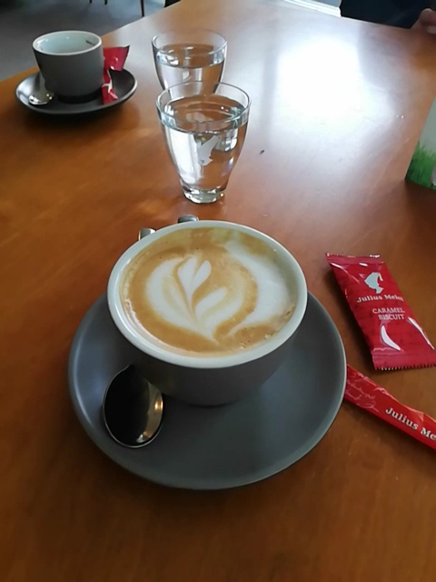 Café Bistro Capuccino, Lana