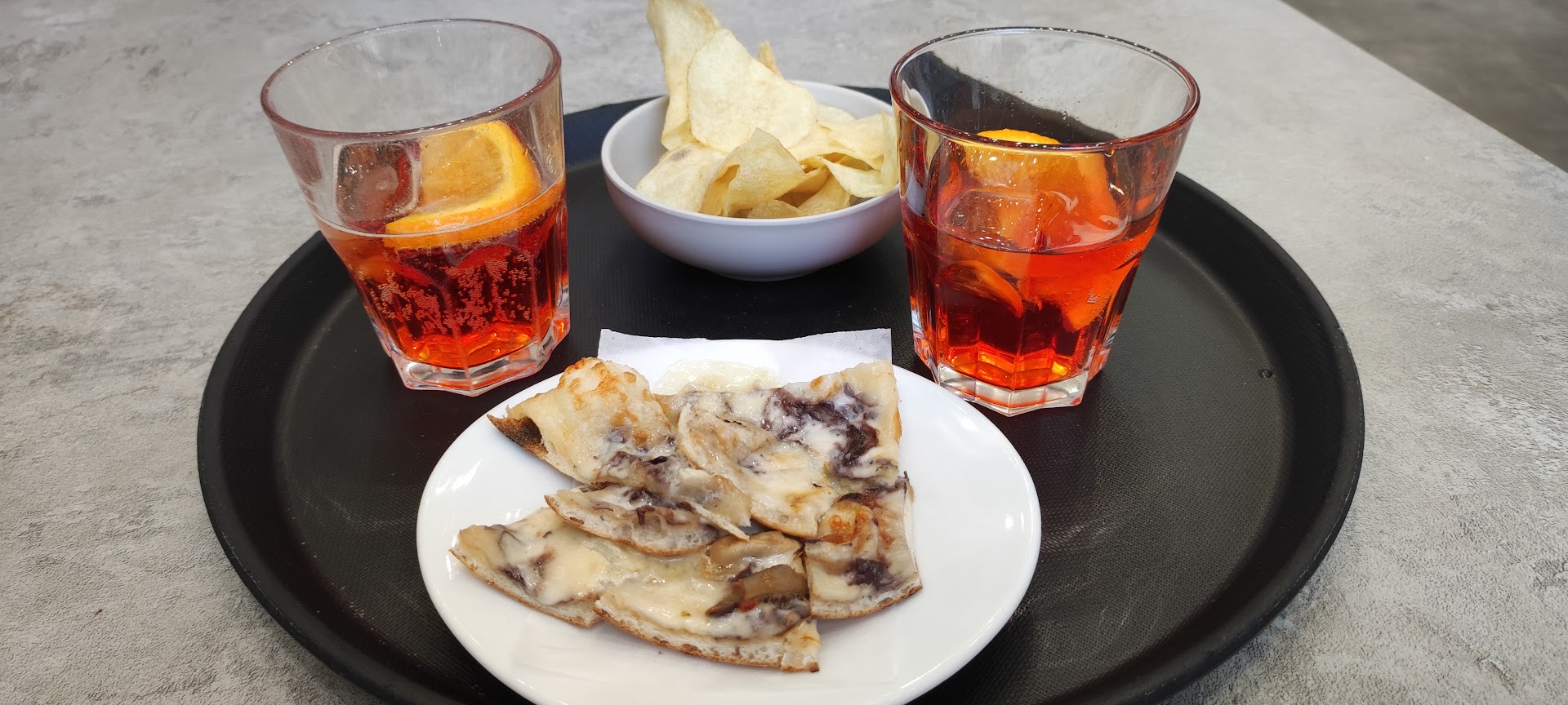 Cafè & Cafè. PD
