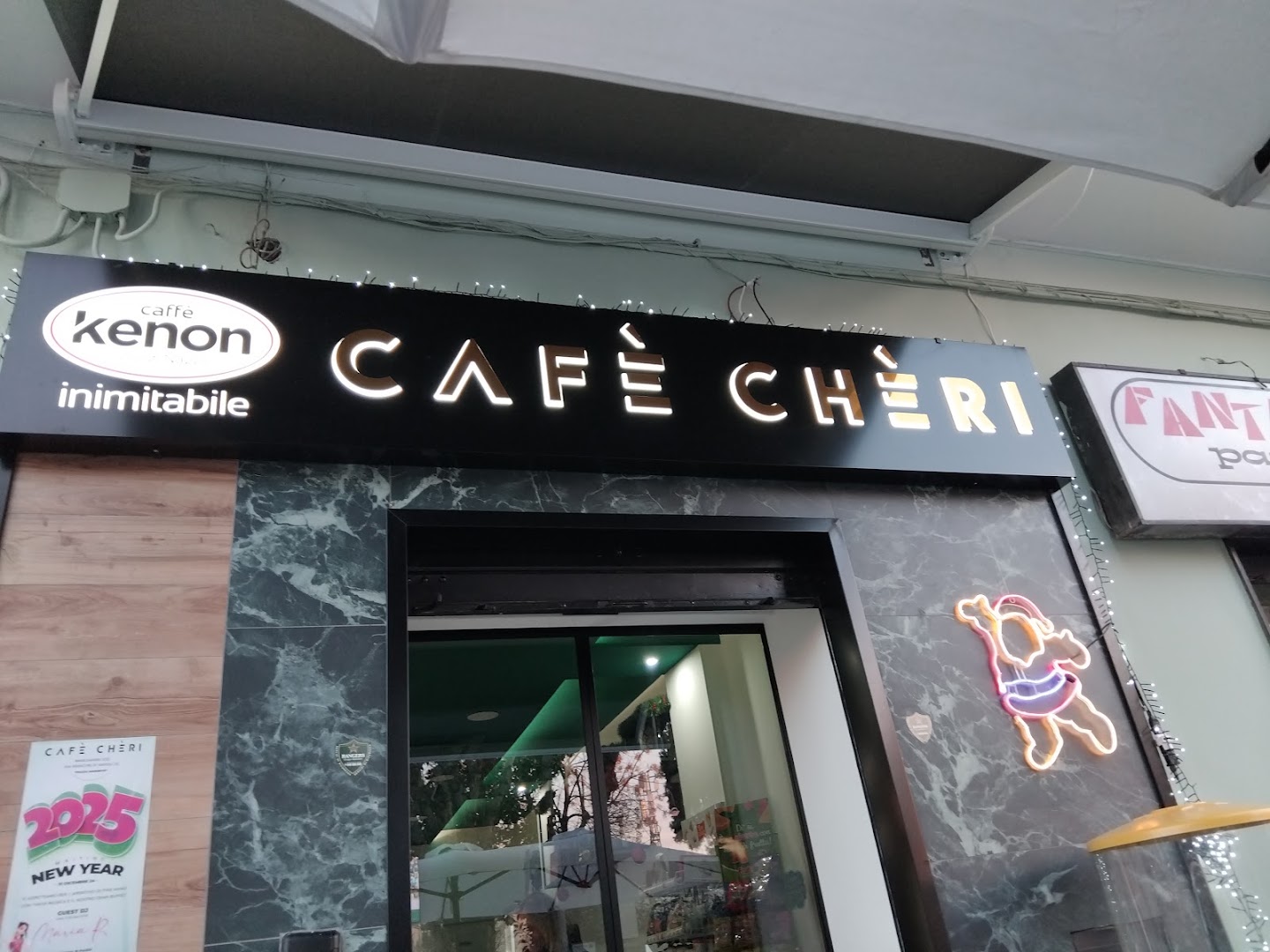 Cafè Chèri - Caffetteria Moderna