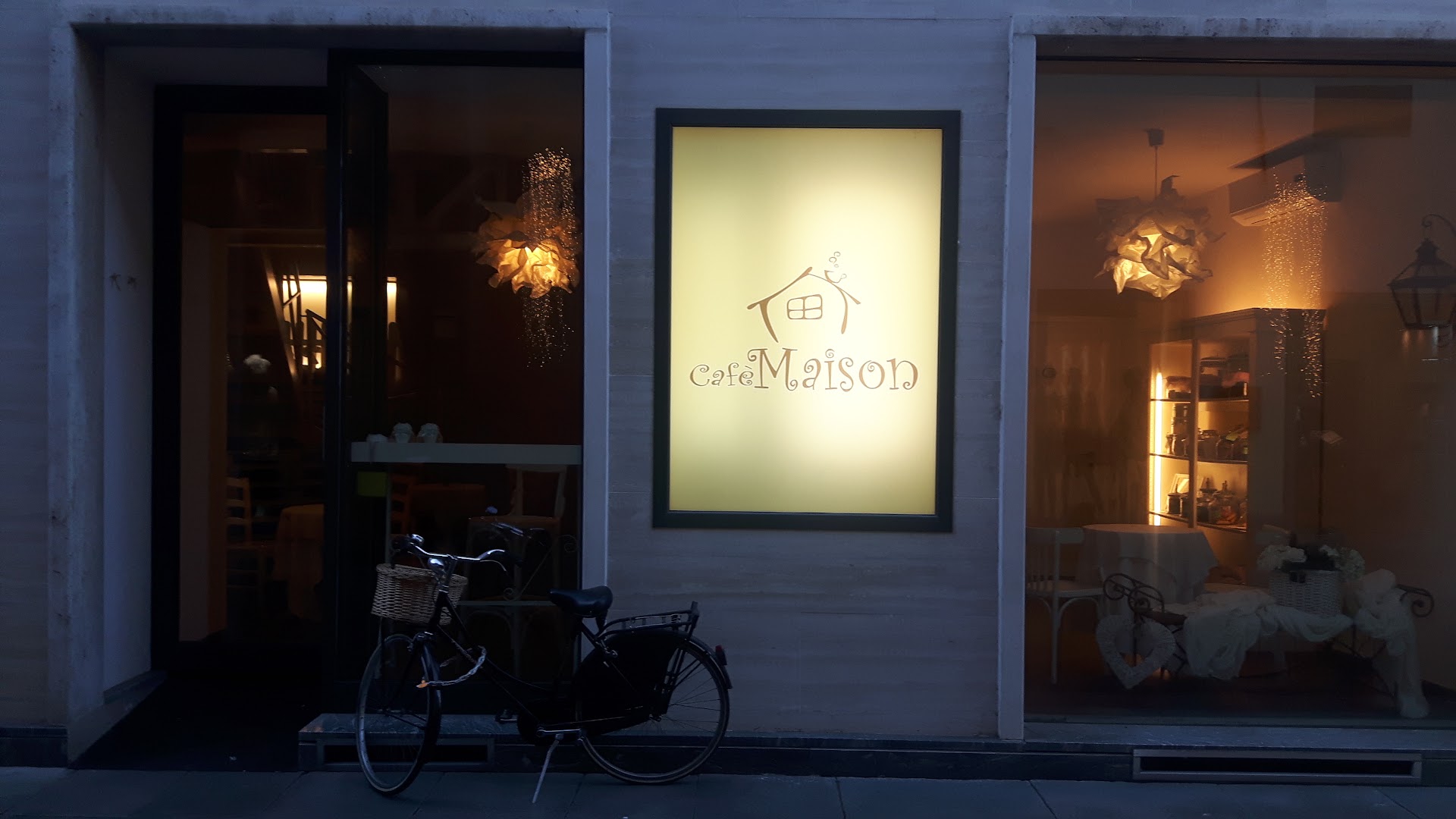 Cafè Maison