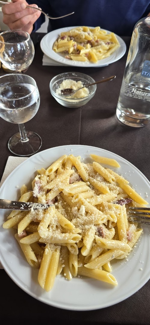 Cafè Maman