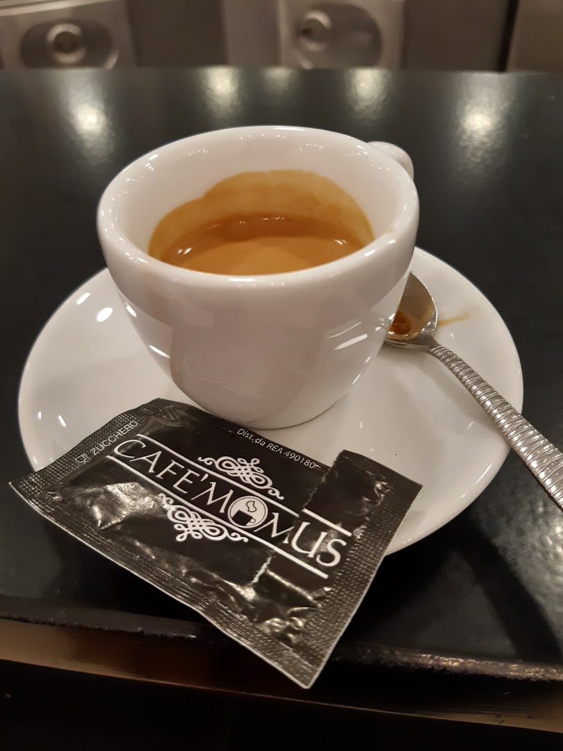 Cafe' Momus