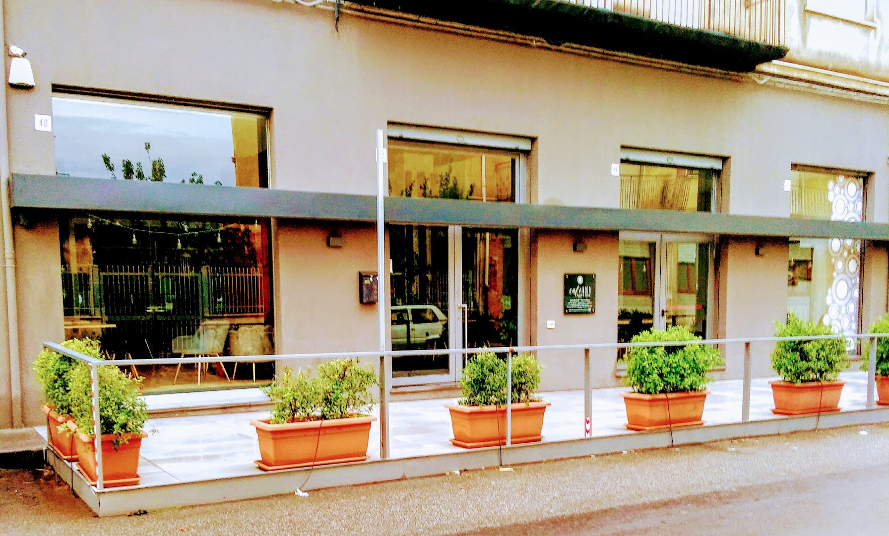 Café Noir - Food & Drink