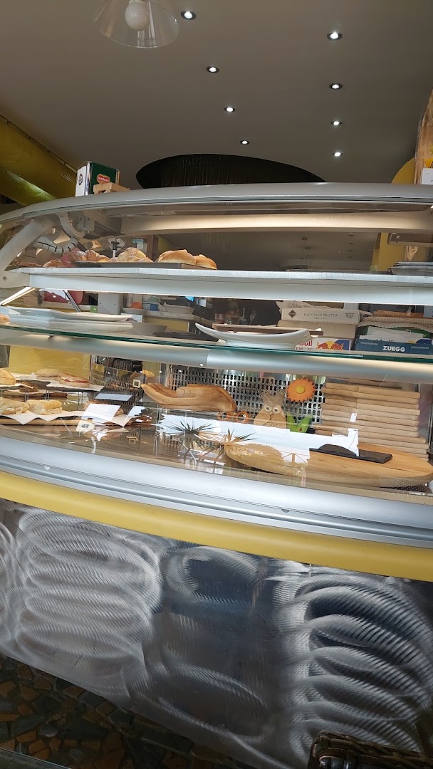 Cafe Nois, Uzzano