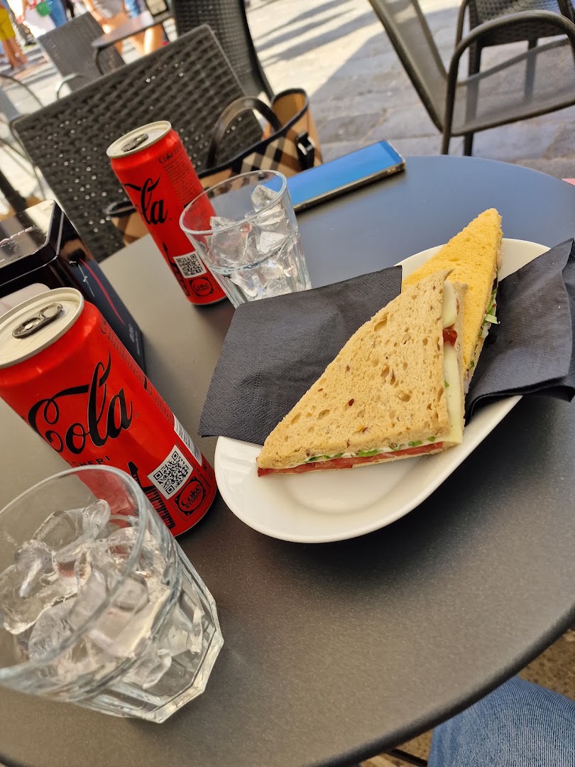 Cafè Serafina