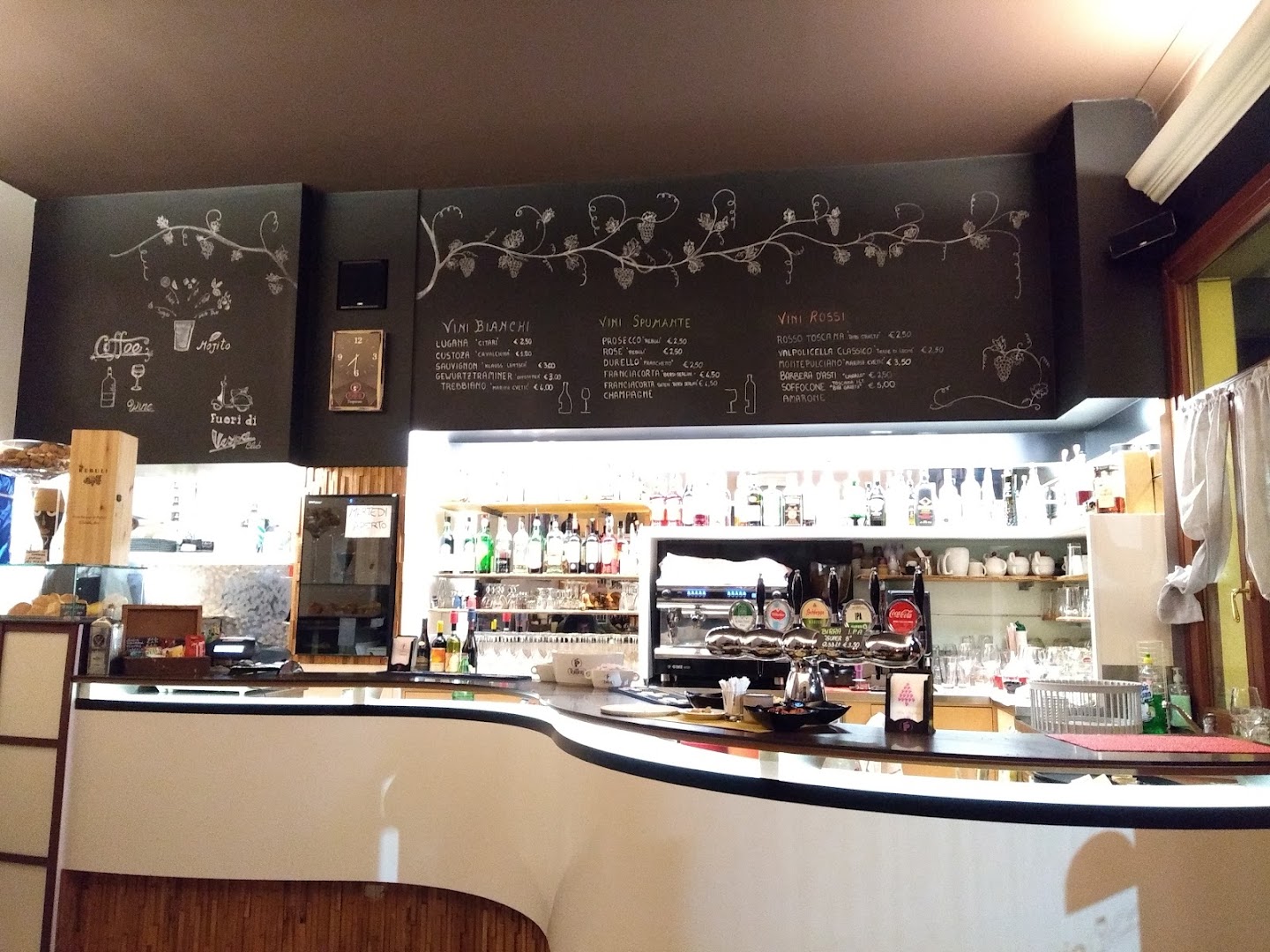 Cafe' Teatro Wine Bar, Villa Bartolomea