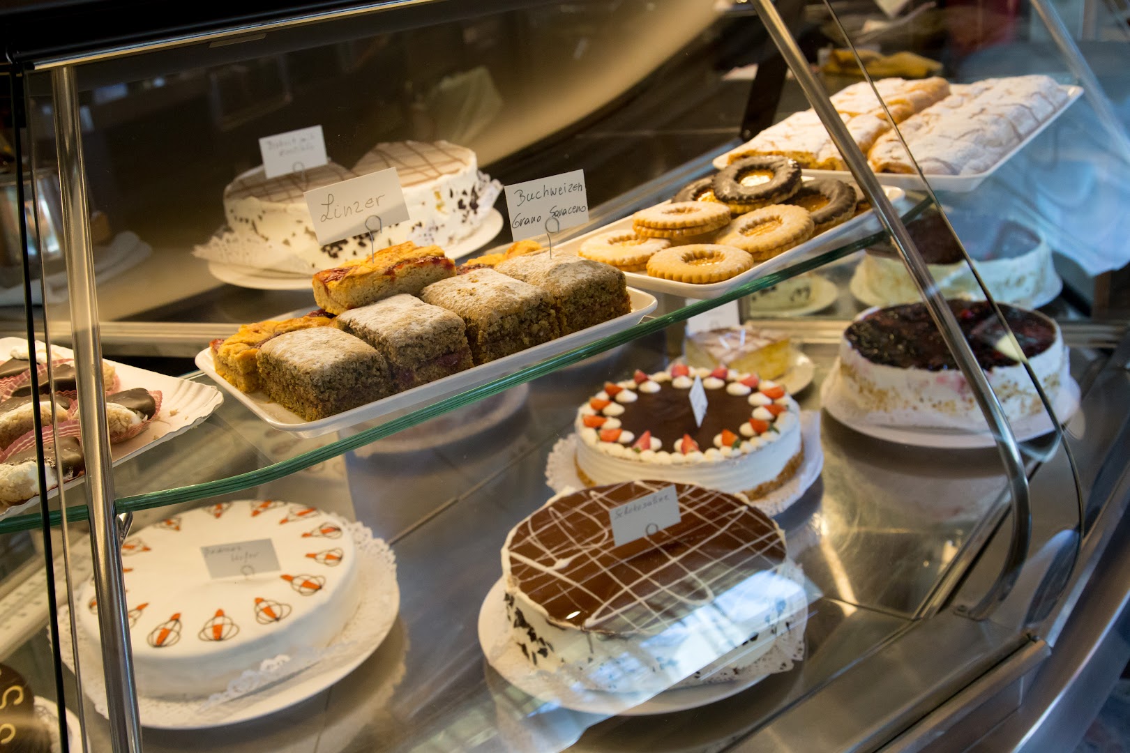 Cafe' Tiffany