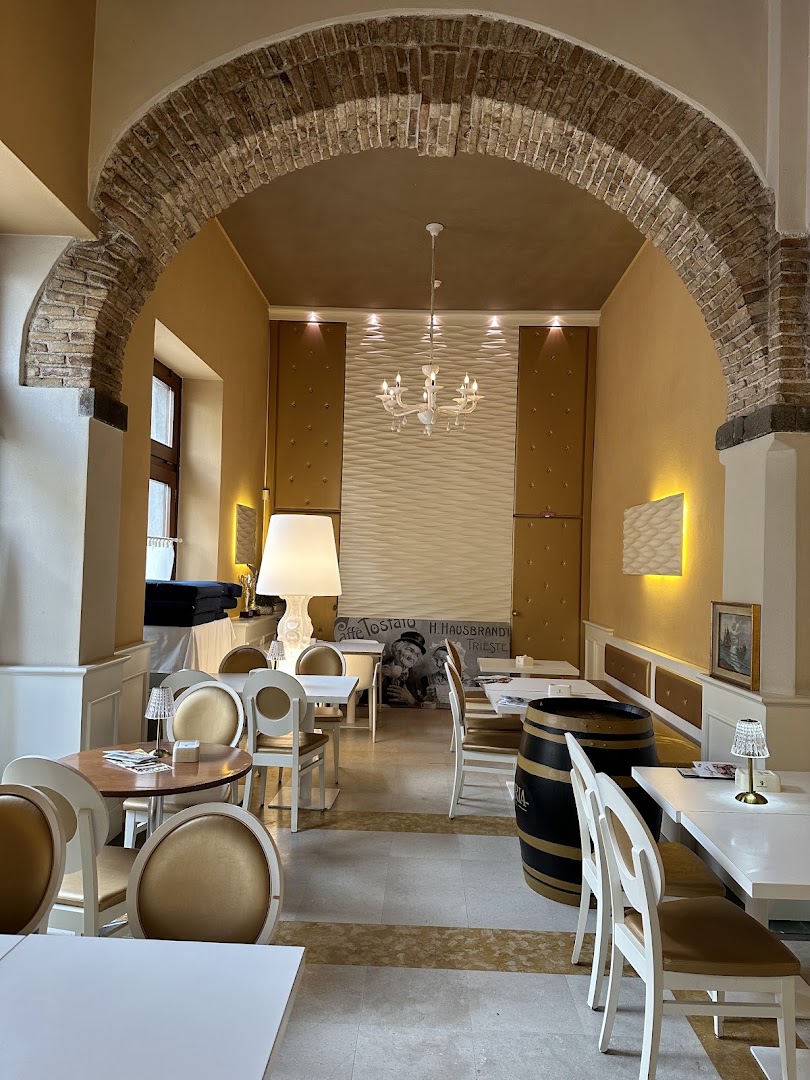 Caffė Al Municipio di Cavaliere L. & C. SAS