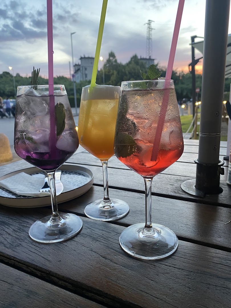 Caffè 14 05 Spritz e Pinsa