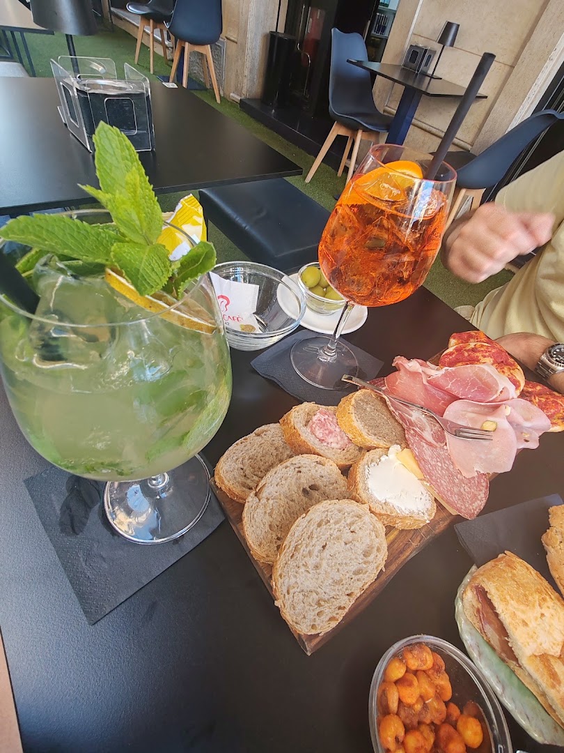 Caffè B77