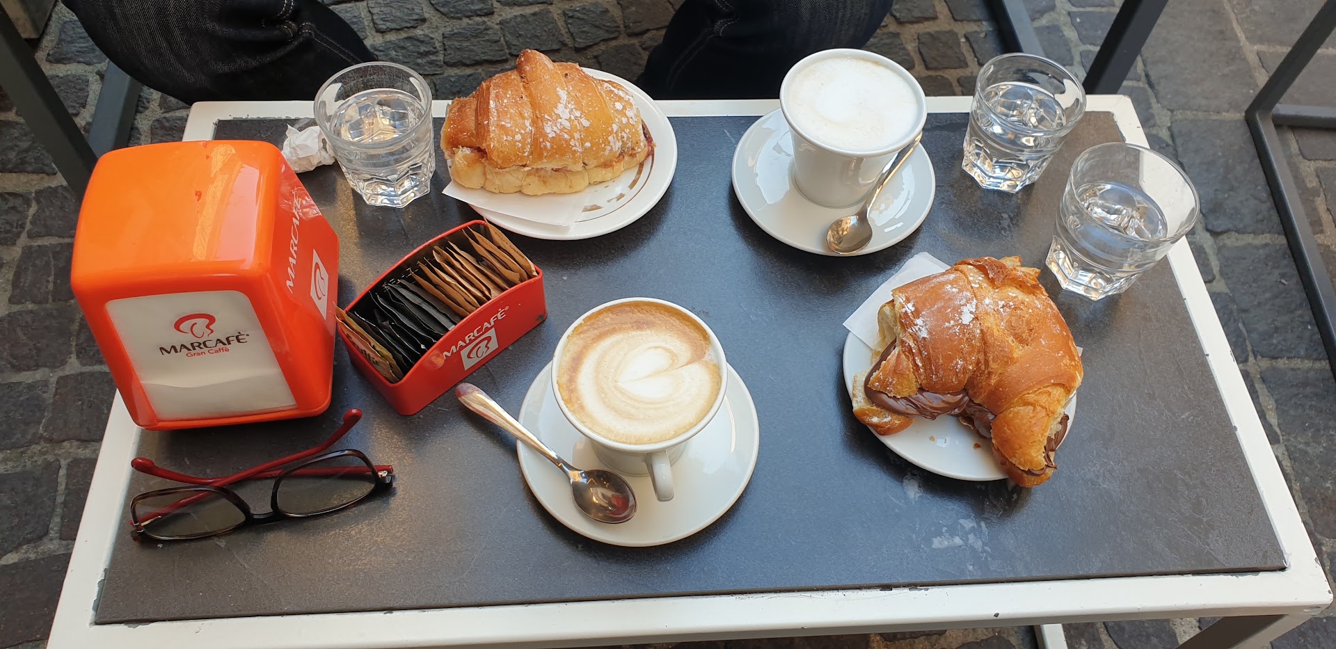 Caffè B77