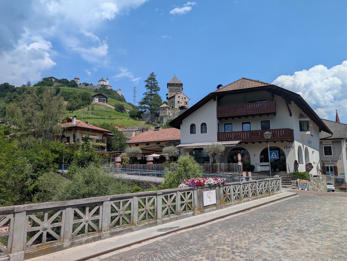 Caffe' Bar Mary