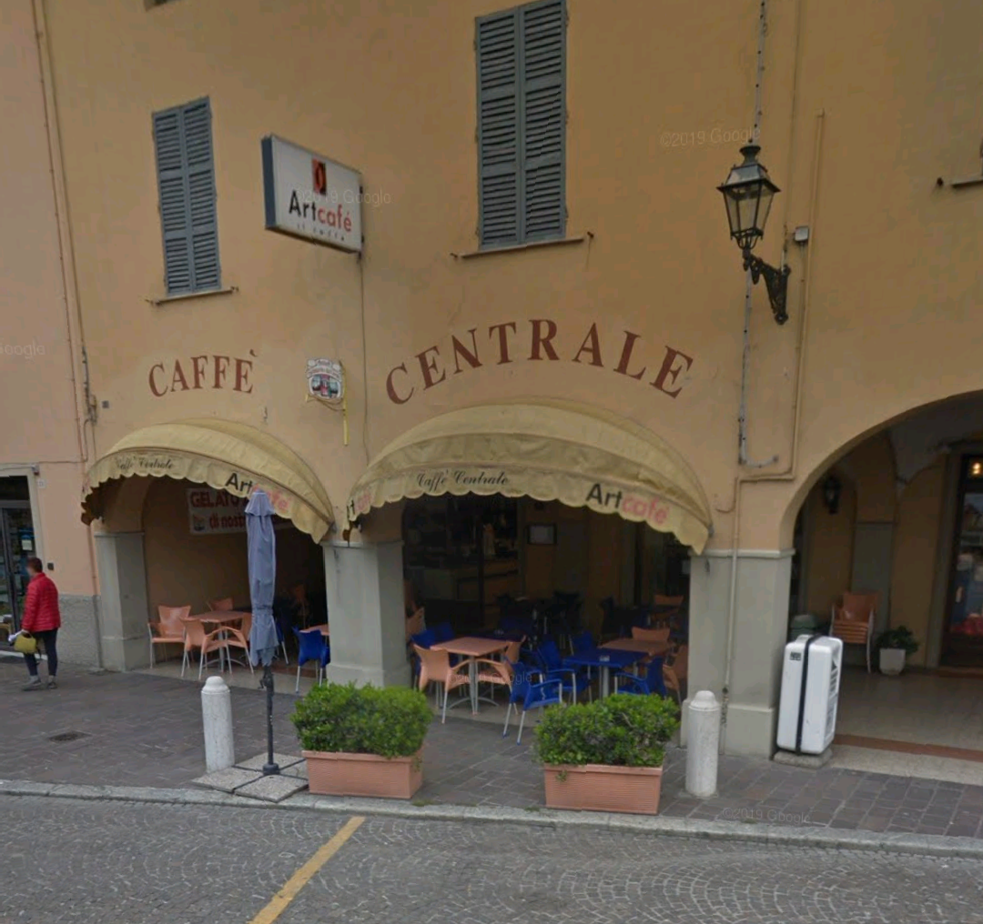 Caffe Centrale di Hu Lipeng