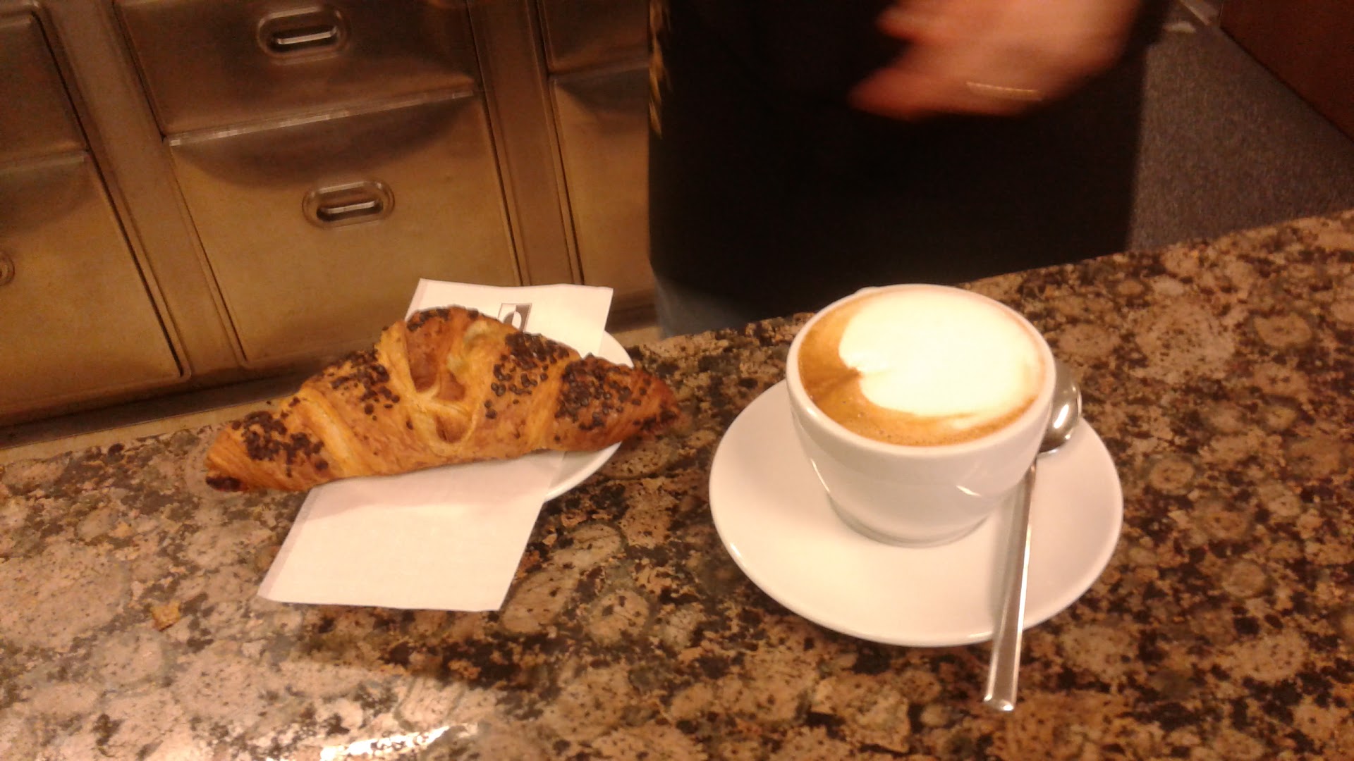 Caffe Centrale di Hu Lipeng, Soragna