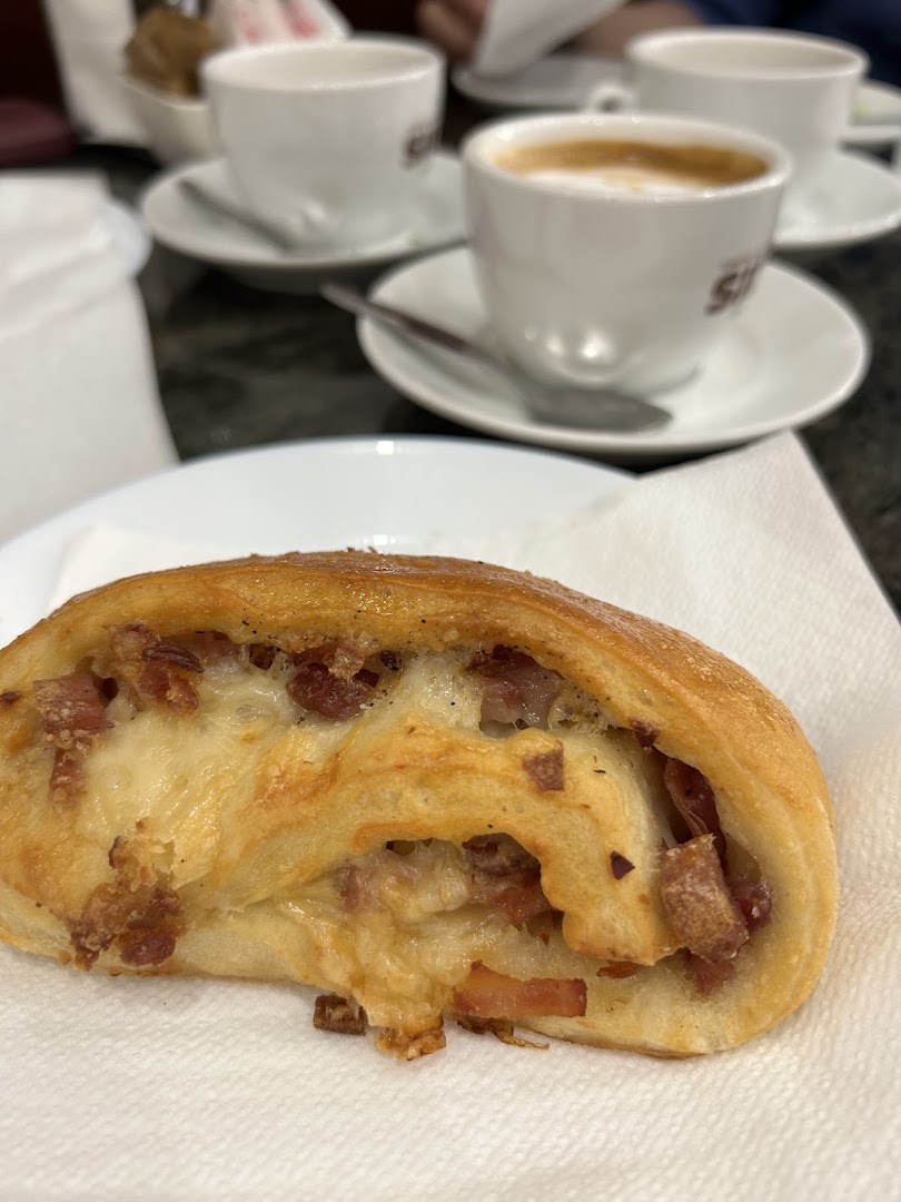 Caffè del Teatro: Pasticceria Napoletana