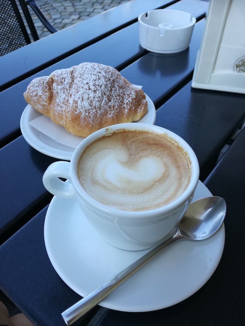 Caffè della Reggia di Lupo Simona