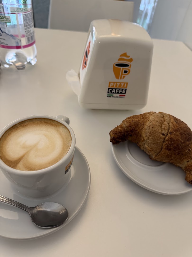 Caffè Giardino Le Petit Bistro