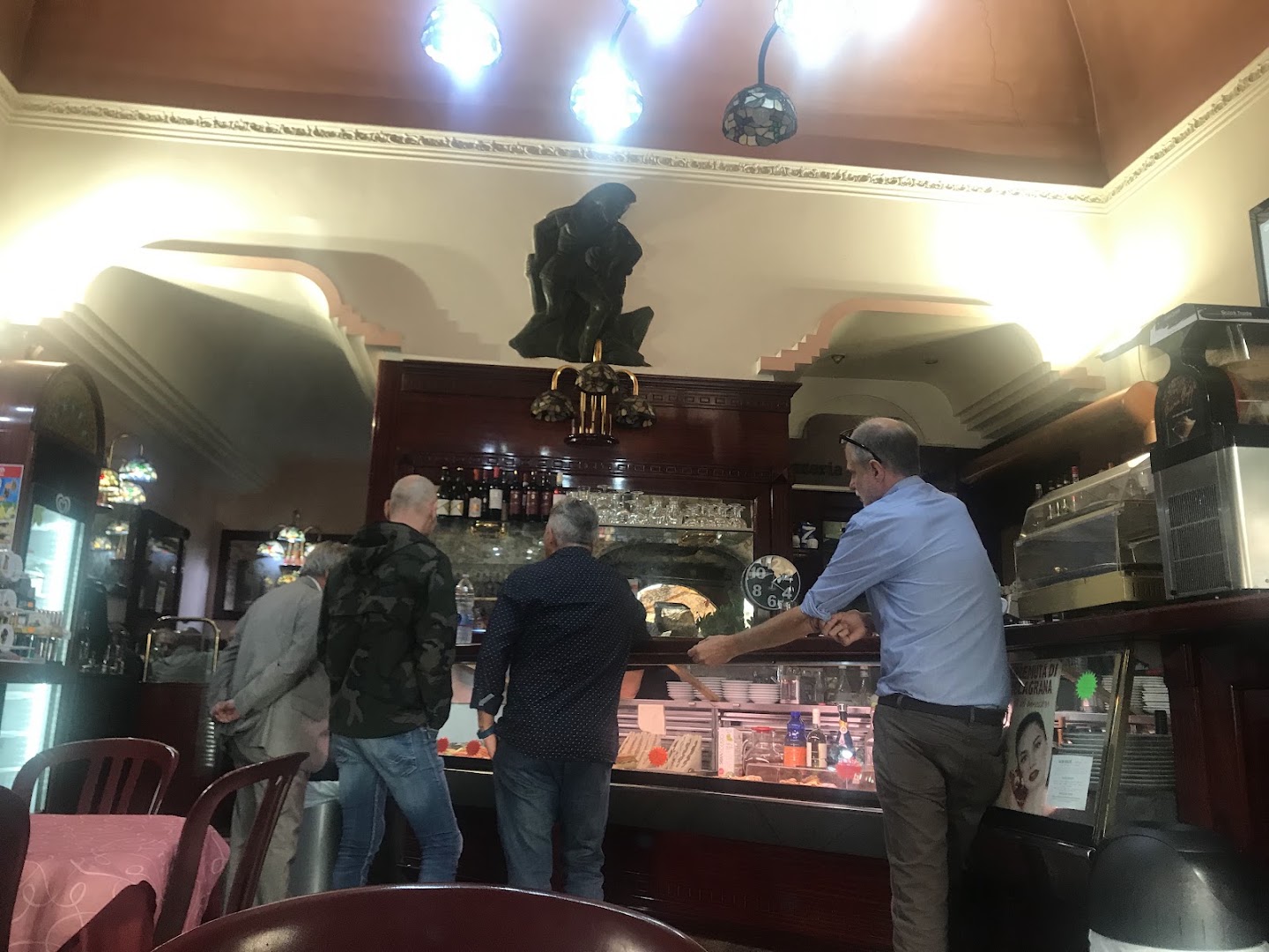 Caffè Hour