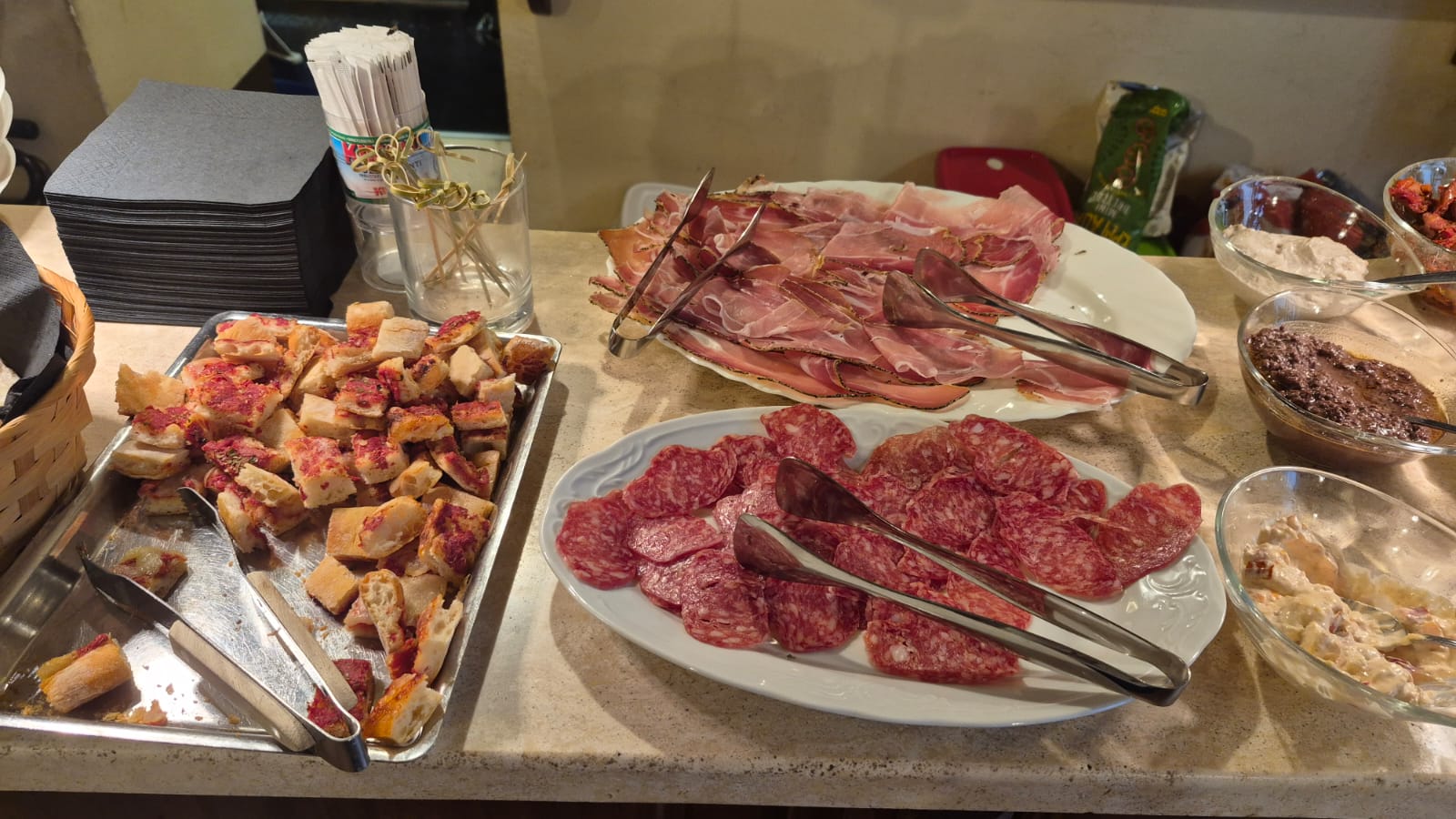Caffe Italiano - Angolo del VIno a San Quirico d'Orcia