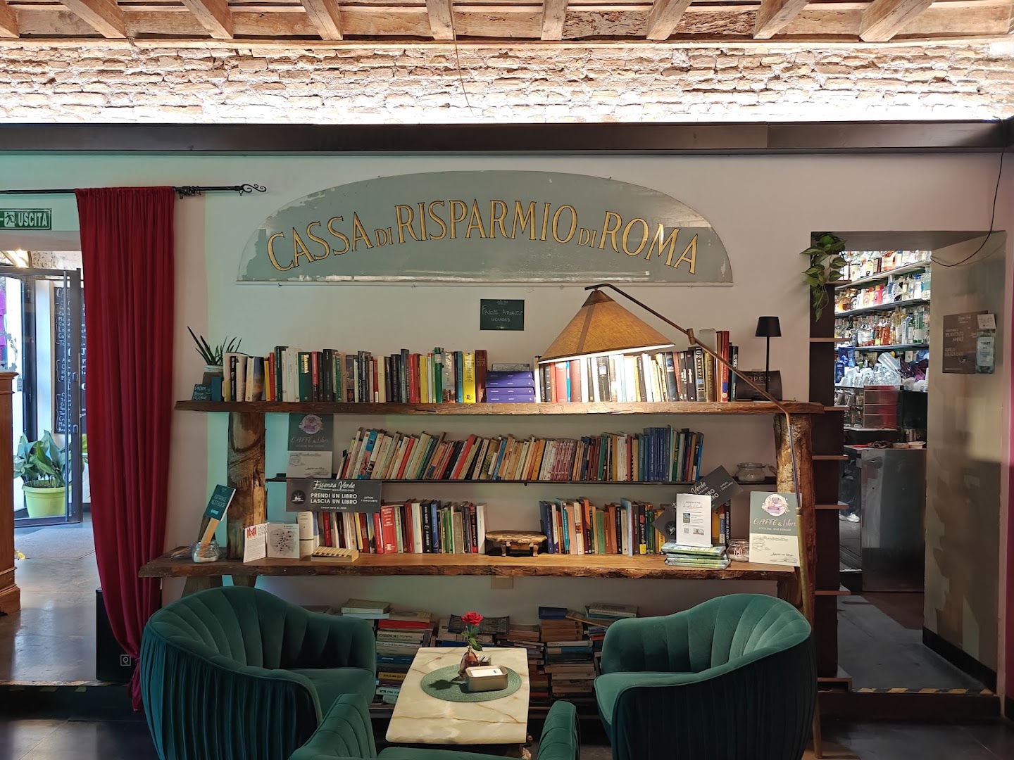 Caffè & Libri – Coffee Bar, Cocktails & Books