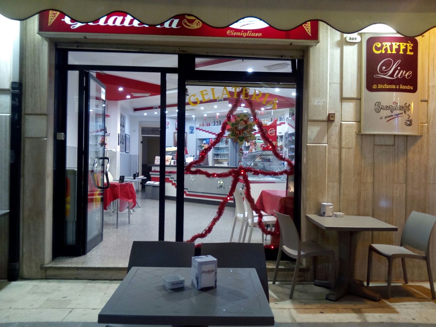 Caffe' Live