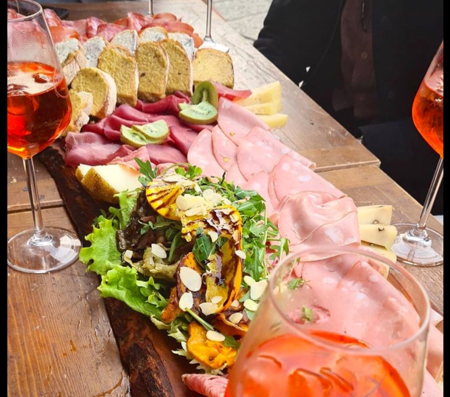 Caffe` Lucignolo