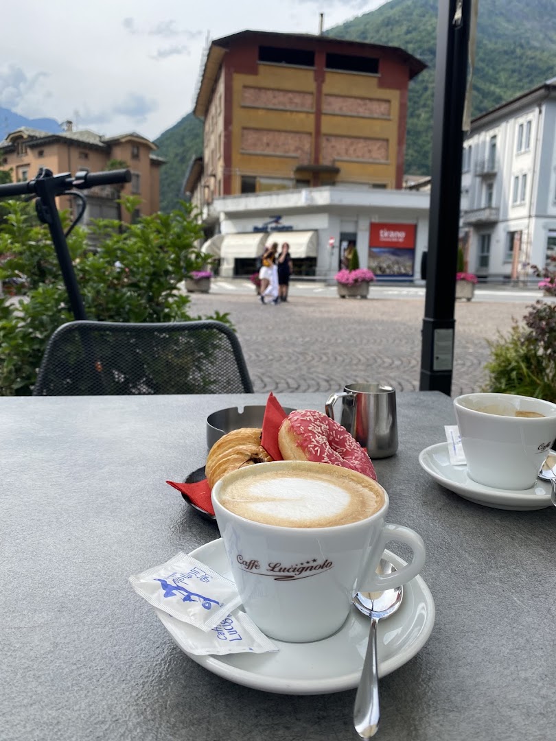 Caffe` Lucignolo