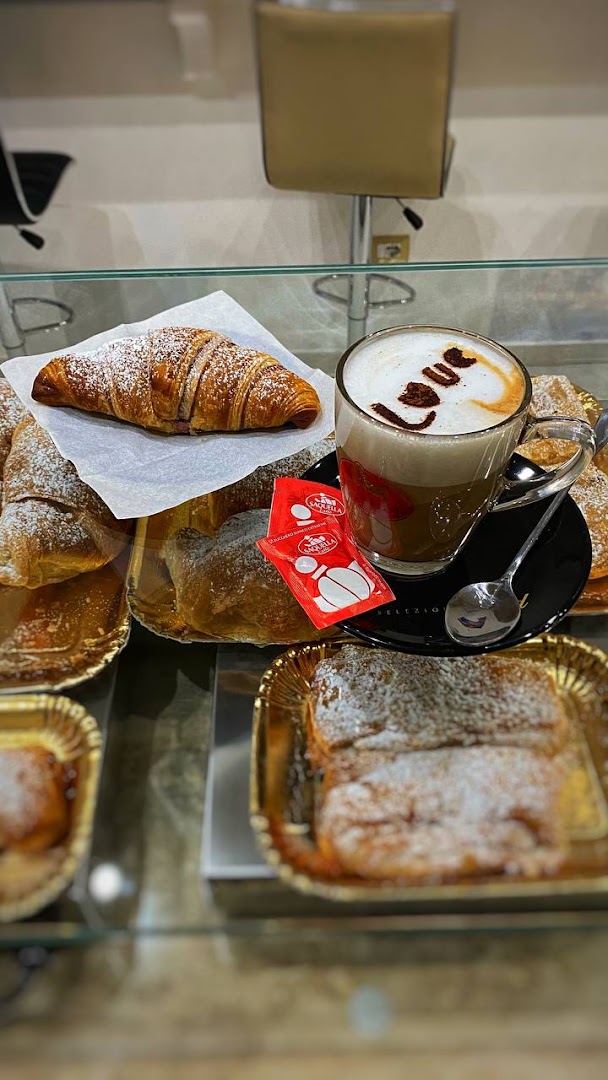 Caffè Lux Lounge Bar