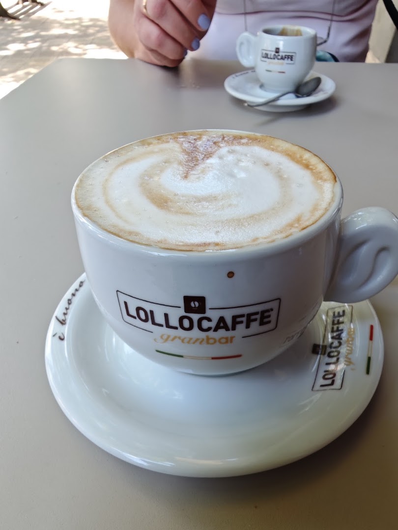 Caffe' Maya
