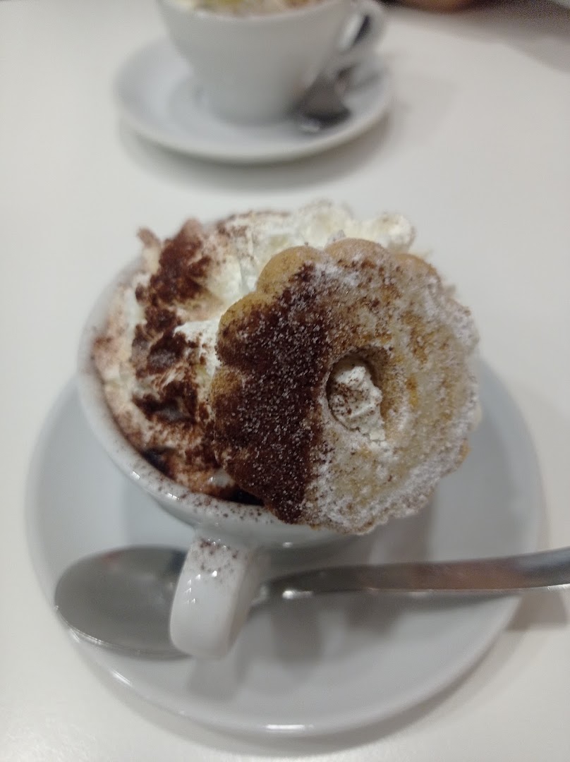 Caffè nero bollente